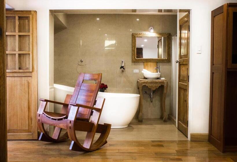 ホテル Waman Qorikancha