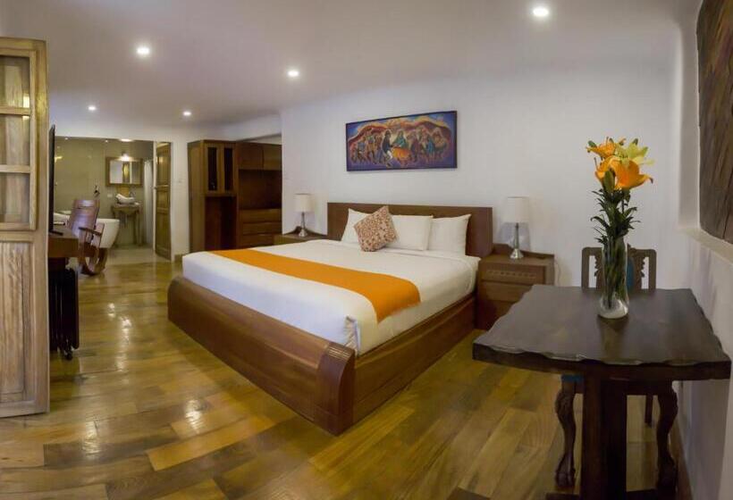 ホテル Waman Qorikancha