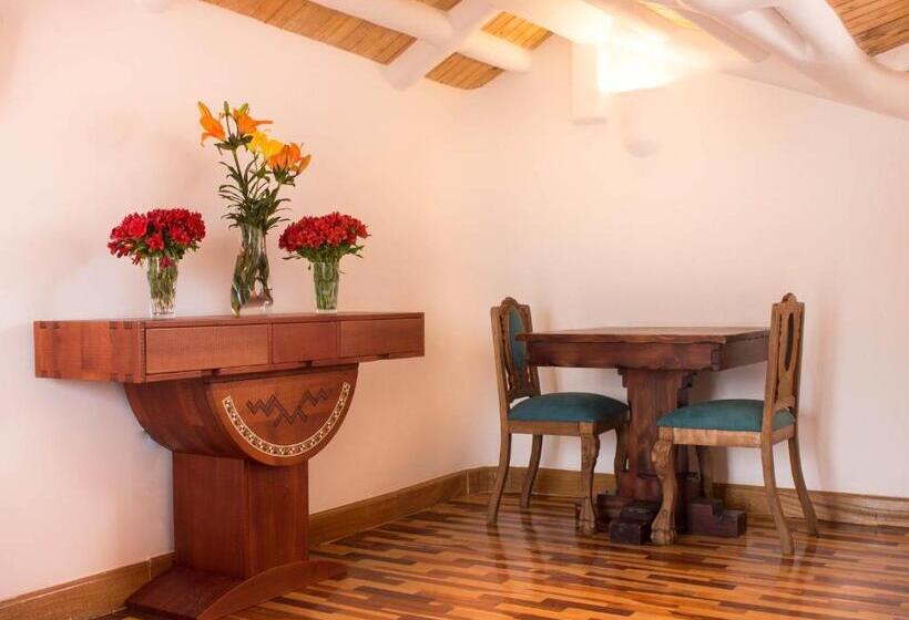 ホテル Waman Qorikancha