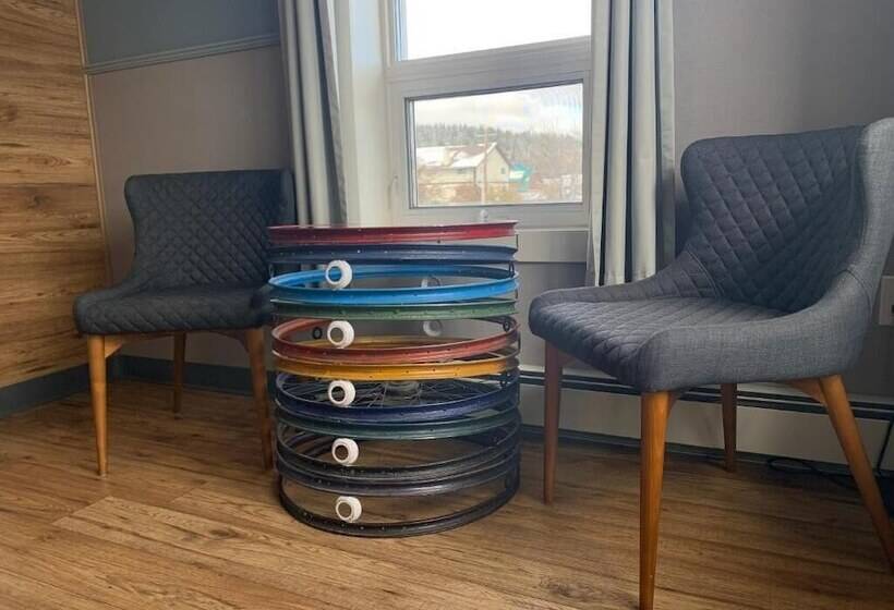 Jasper Downtown Hostel