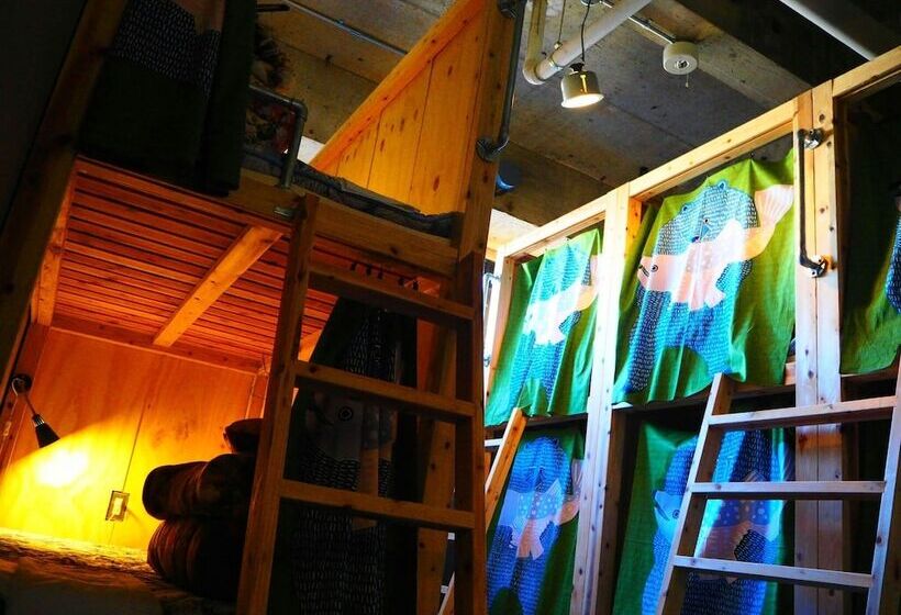 Midnight Rockers Hostel