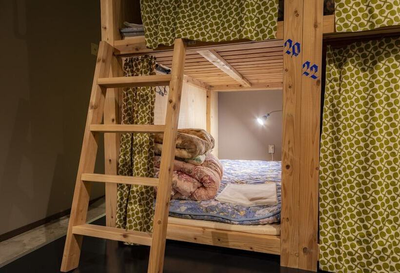 Midnight Rockers Hostel