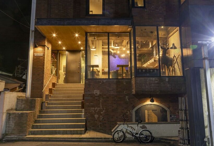 Midnight Rockers Hostel