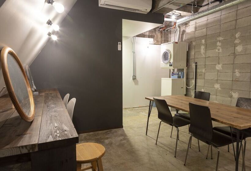 Midnight Rockers Hostel