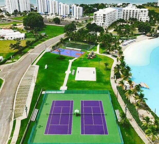 منتجع The Suite Playa Blanca