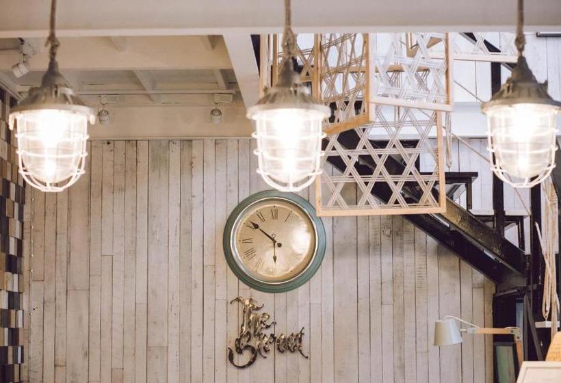 The Street Hostel Koh Lipe