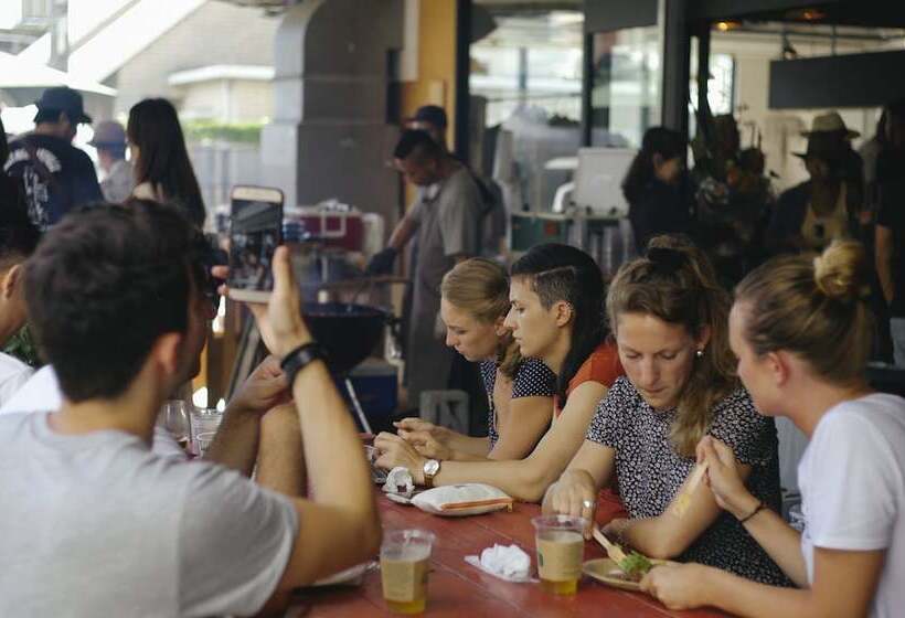 Aien Coffee & Hostel