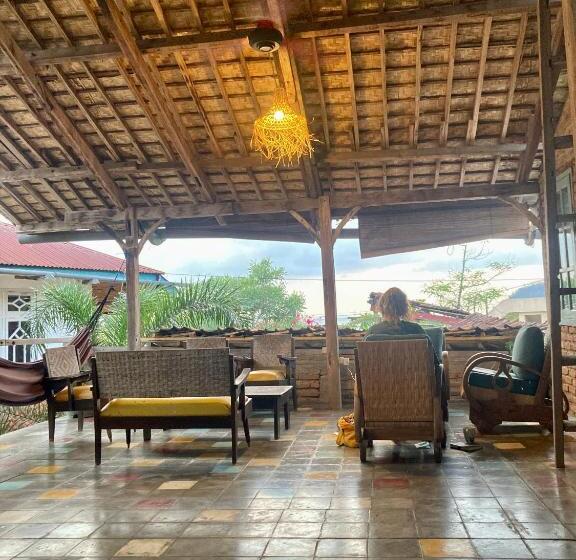 호스텔 La Boheme Bajo