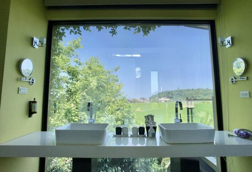 تختخواب و صبحانه Aqua Star Villa Homestay