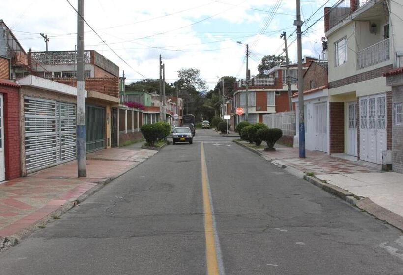 住宿加早餐 D Lujo