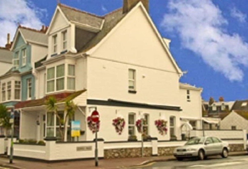 تختخواب و صبحانه The Ratcliffe Guest House