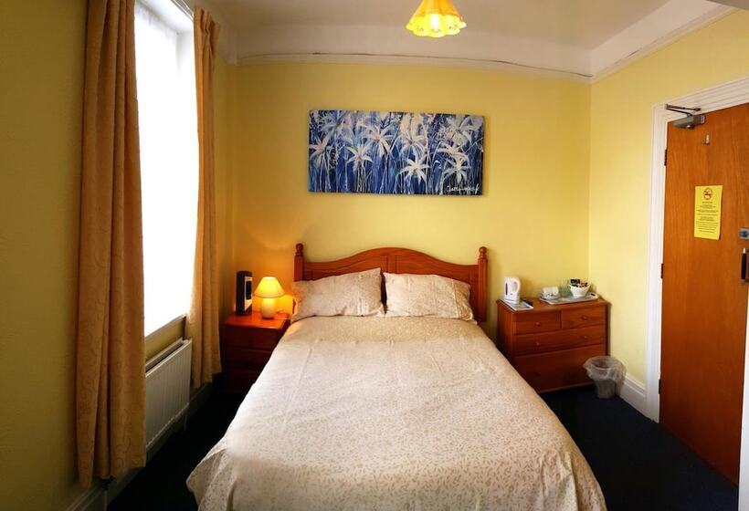 تختخواب و صبحانه The Ratcliffe Guest House