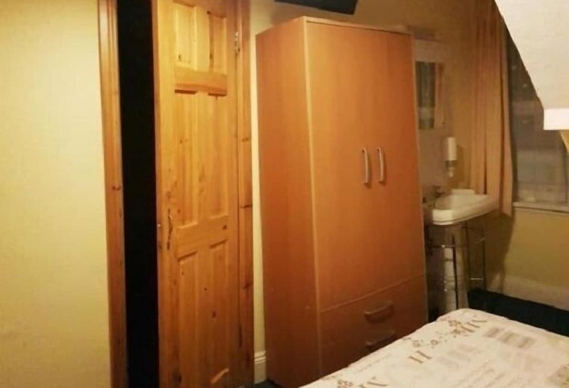 تختخواب و صبحانه The Ratcliffe Guest House