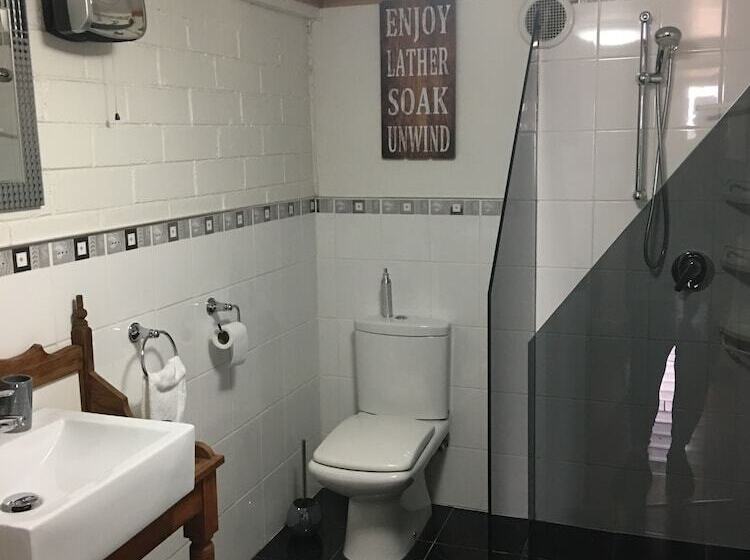 민박 The Workshops Clyde Accommodation