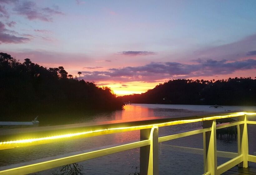 Edgewater Dive & Spa Resort