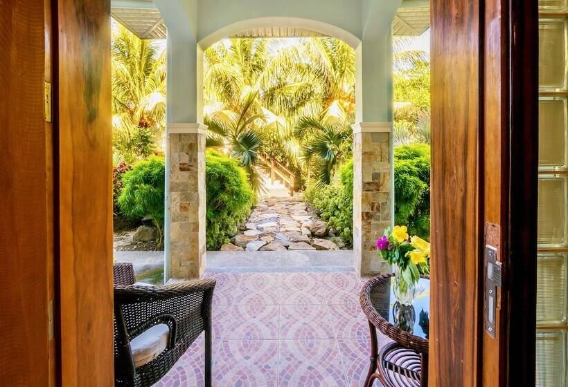 Edgewater Dive & Spa Resort