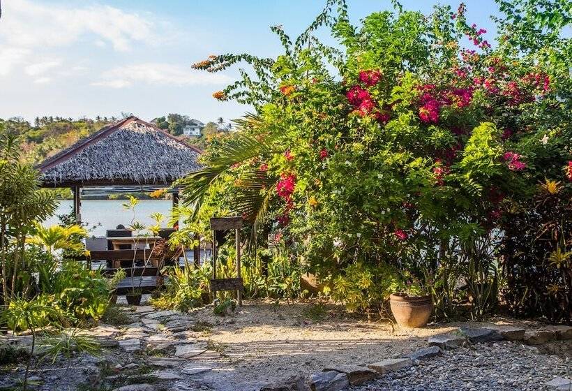 Edgewater Dive & Spa Resort