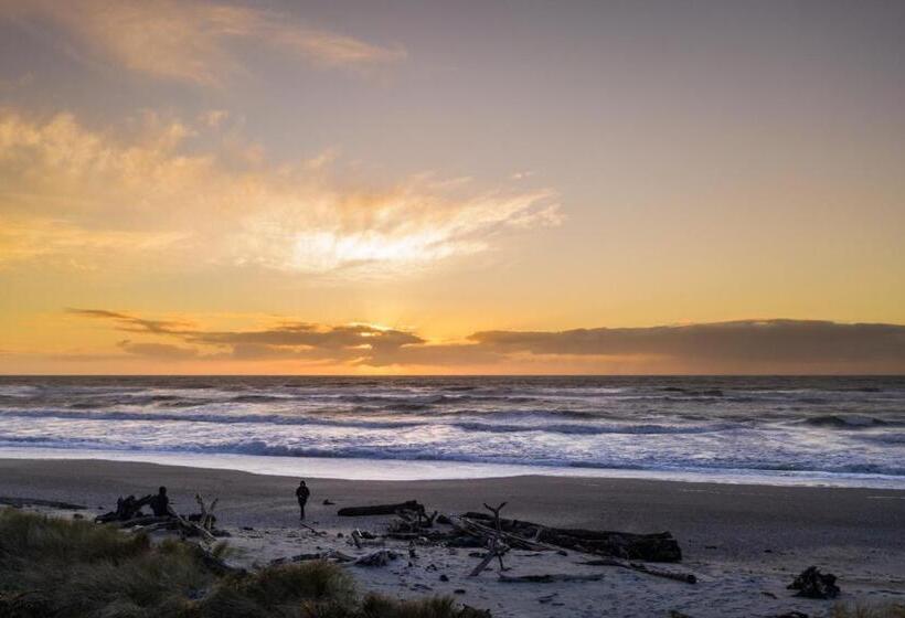 Haast Beach Motel