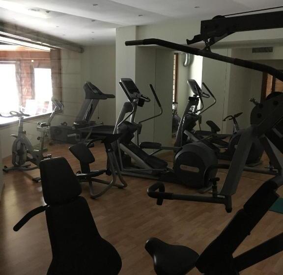 호텔 Champoussin Lodge