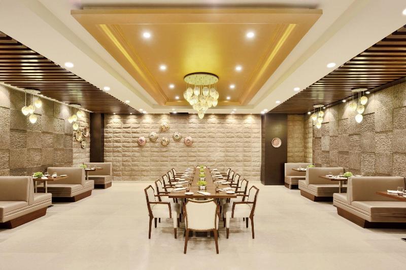 ホテル Four Points By Sheraton Srinagar