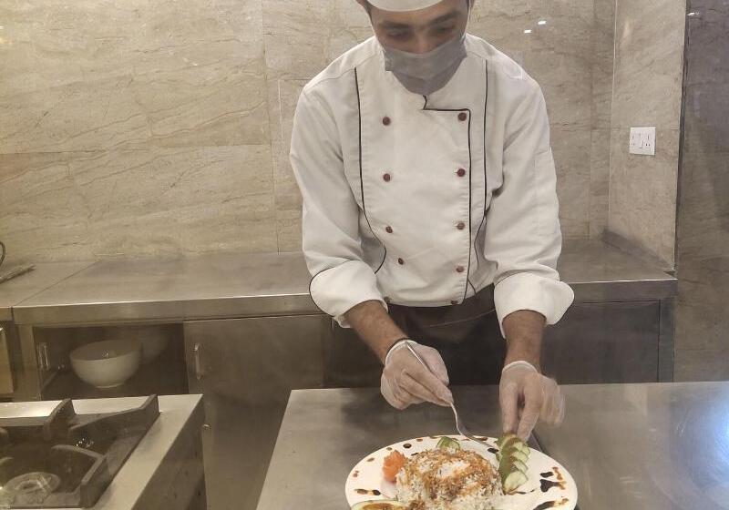 ホテル Four Points By Sheraton Srinagar