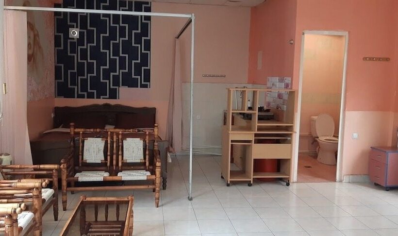 호텔 Full House Hostel