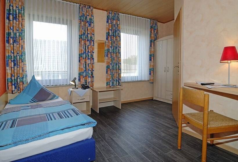 호텔 Gasthof Zum Siegburger