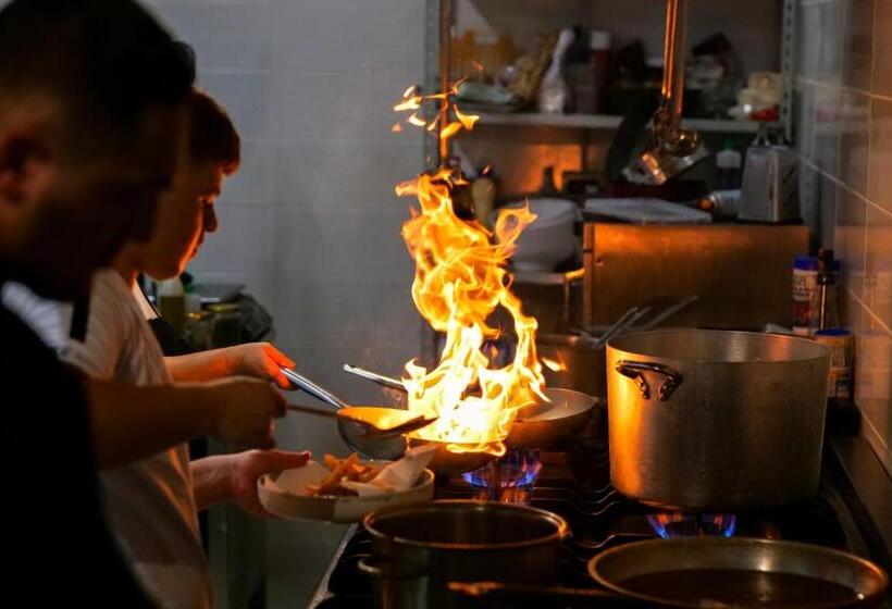 בית מלון כפרי Miramare Boutique