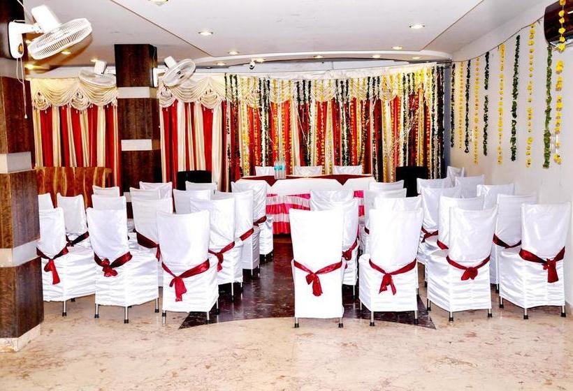 酒店 Treebo Trend Om Residency