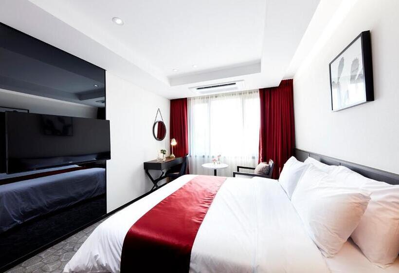 Hotel Ramada By Wyndham Yongin