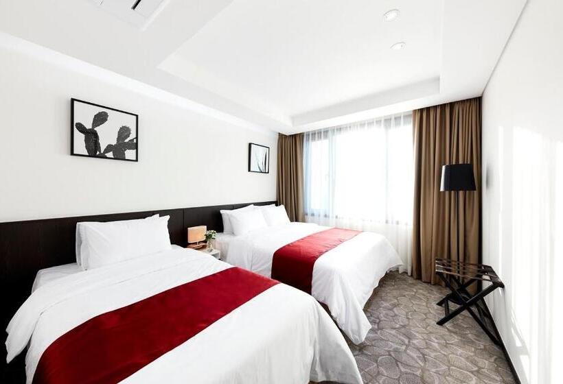 Hotel Ramada By Wyndham Yongin