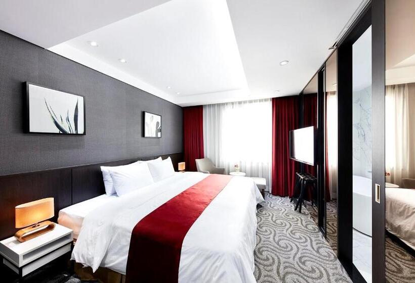Hotel Ramada By Wyndham Yongin