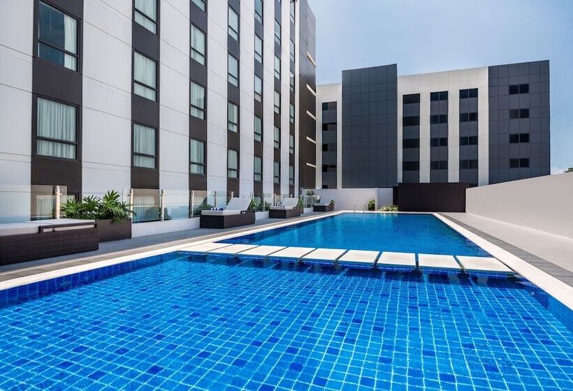 هتل Seda Capitol Central