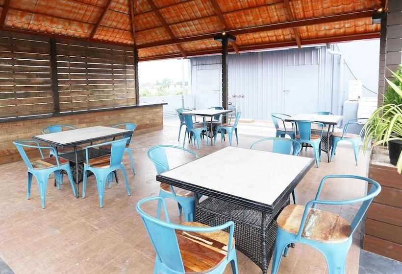 Отель Treebo Pechis Castle