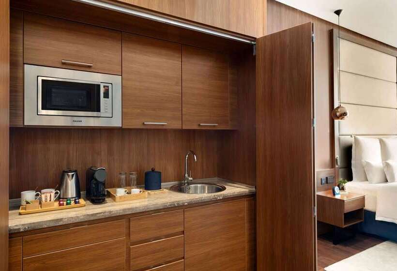 فندق Wyndham Grand Manama