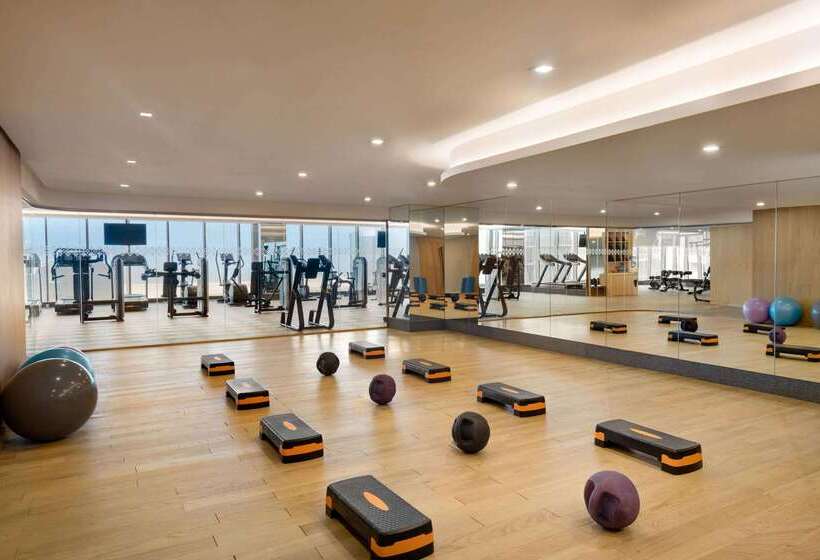 فندق Wyndham Grand Manama