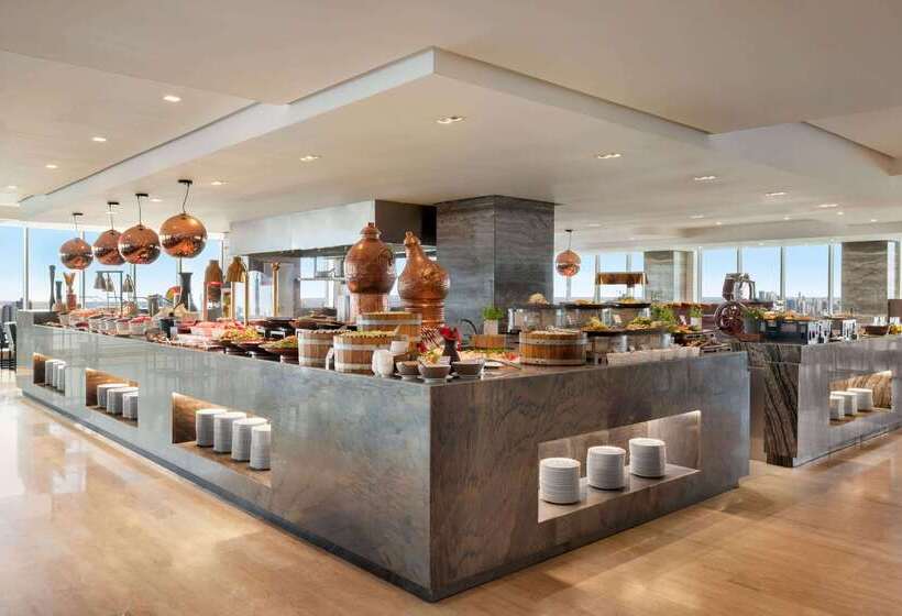 فندق Wyndham Grand Manama