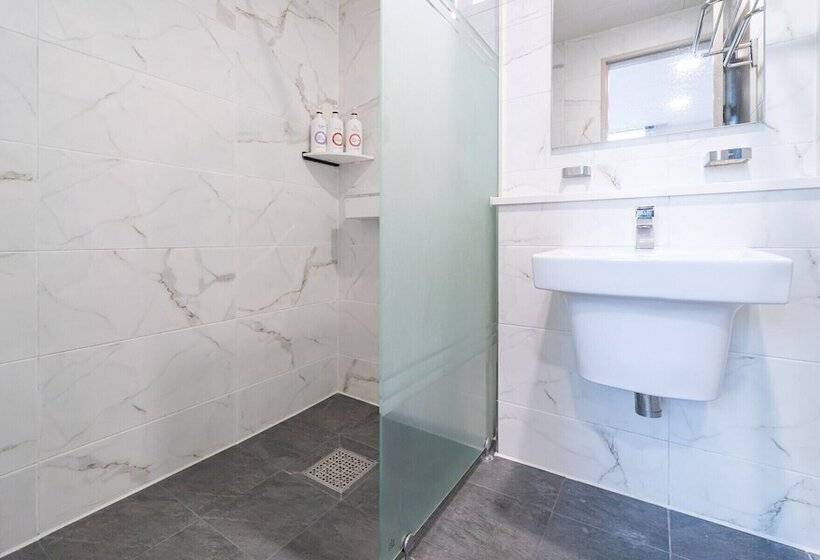 Отель Yeosu Sunhill Spa Pension