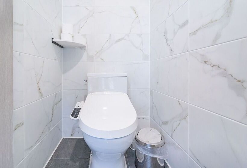 Отель Yeosu Sunhill Spa Pension