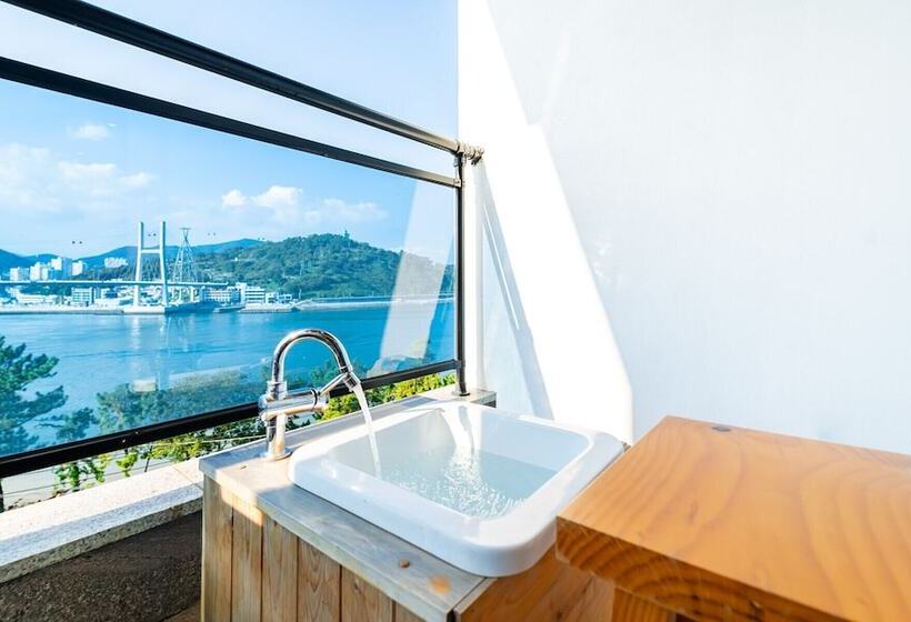 Отель Yeosu Sunhill Spa Pension