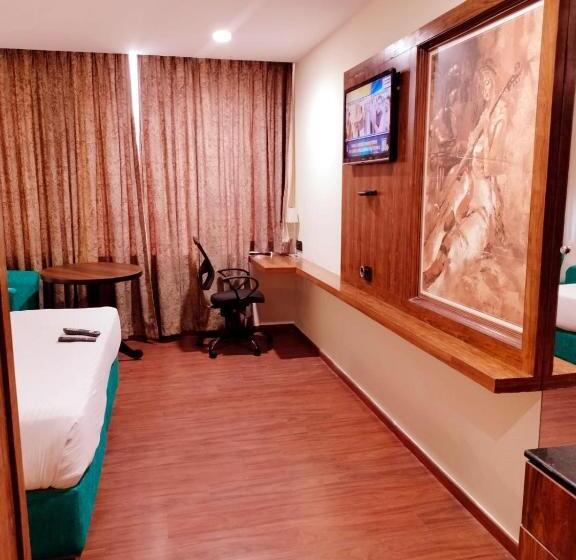 فندق White And Black