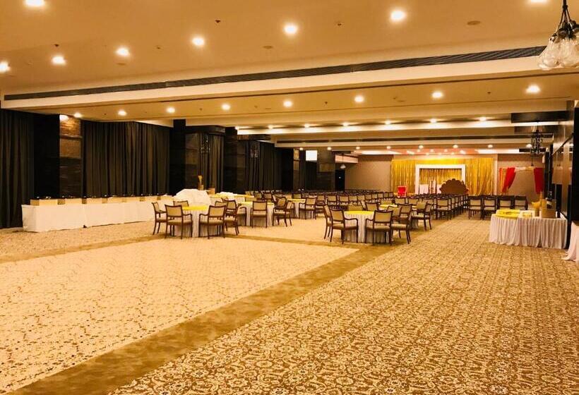 Regenta Central Hotel & Convention Centre Nagpur