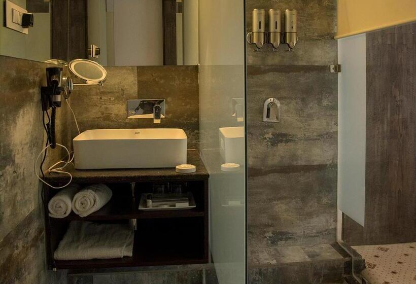 Regenta Central Hotel & Convention Centre Nagpur