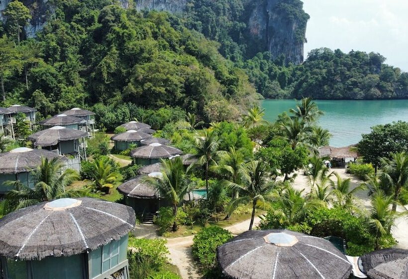 리조트 Treehouse Villas Adults Only