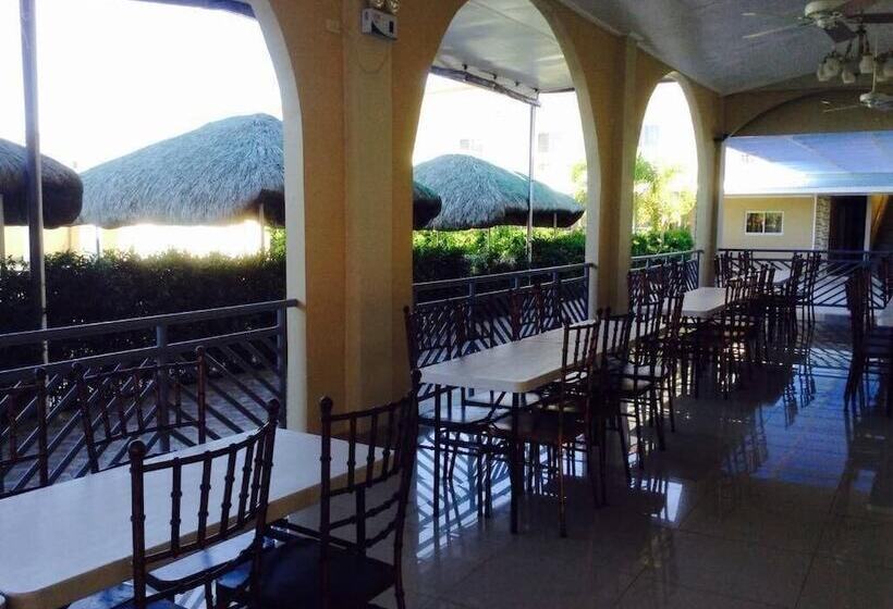 Ukl Ever Resort