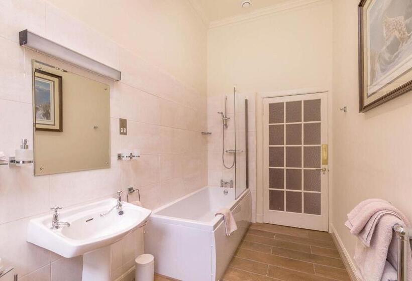 Bed and Breakfast Blervie House