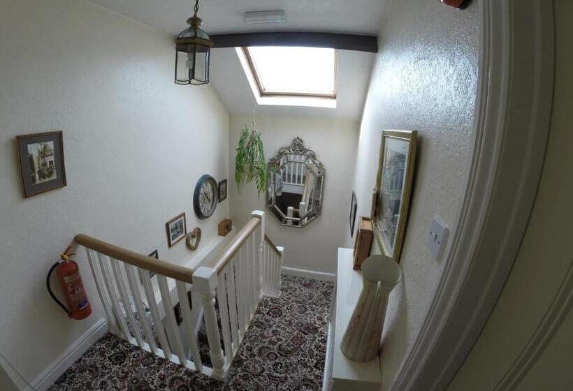 ベッドアンドブレックファースト Rivendell Guest House