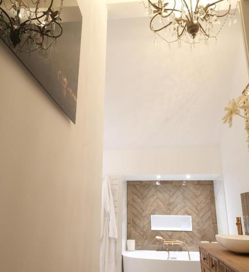 Bed And Breakfast Shandita