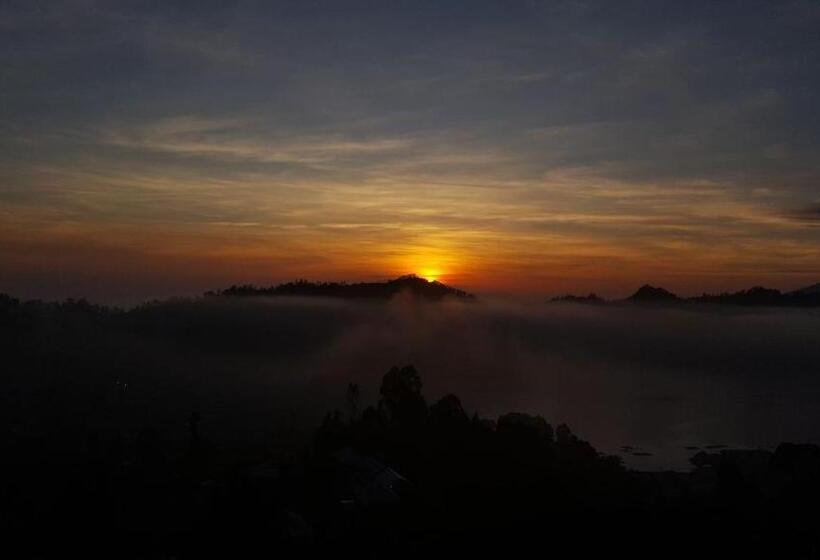 Bunbulan Hill Hostel And Cottage