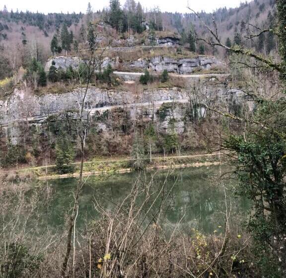 فندق Auberge De La Bouege